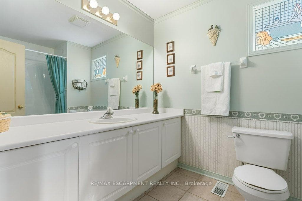 68 Morrison Crescent photo 27