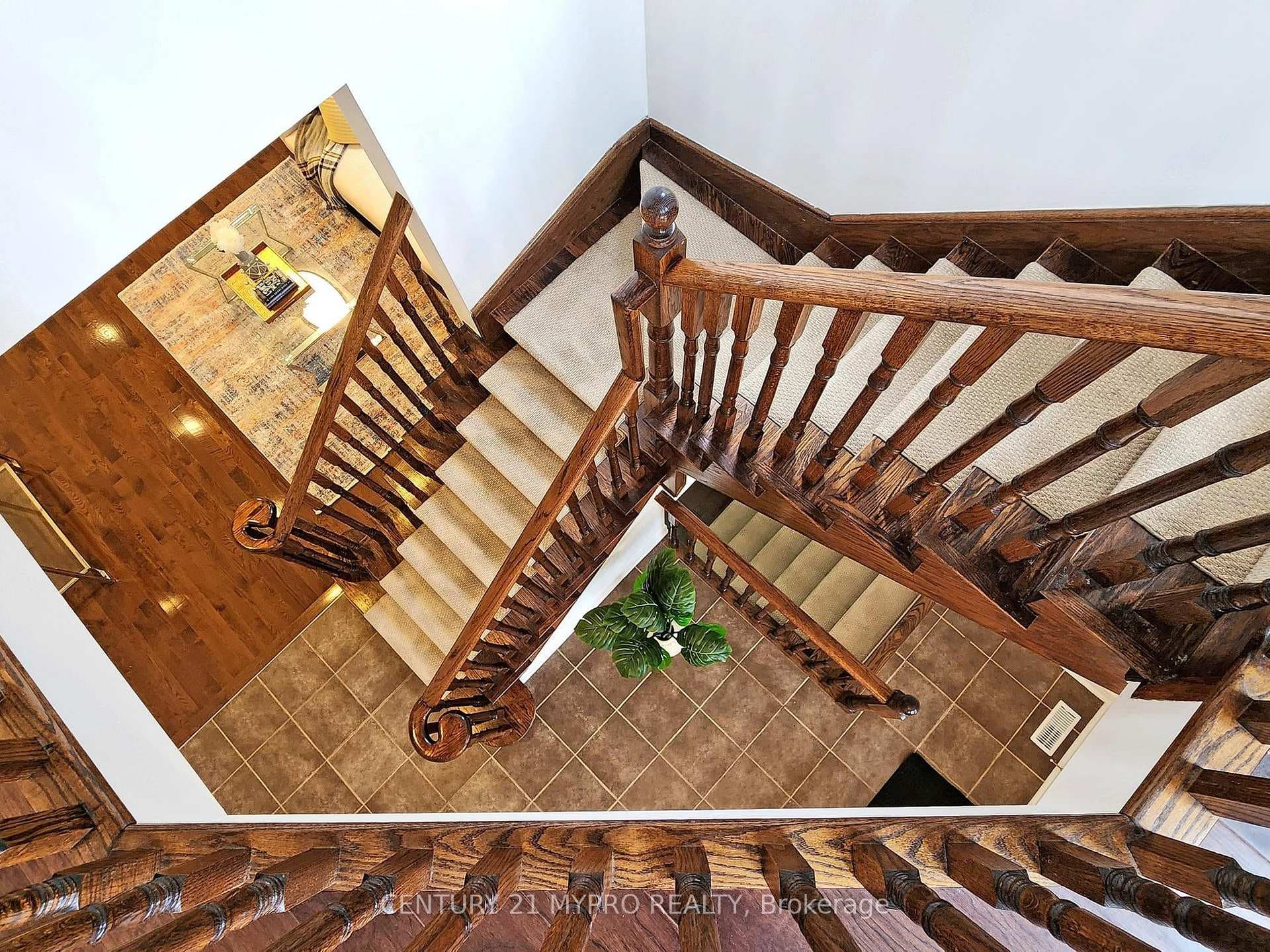 836 Millard Street photo 20