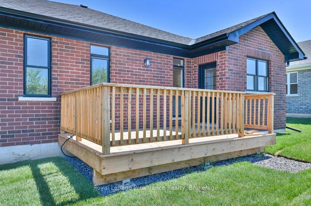 8 Dunmor Street photo 30