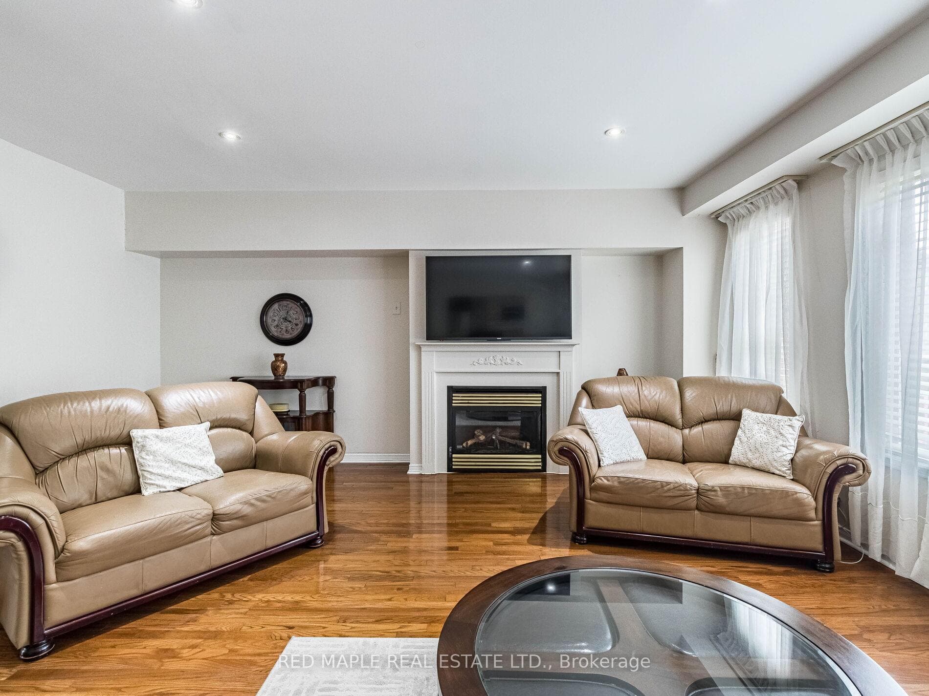 105 Bernard Avenue photo 13