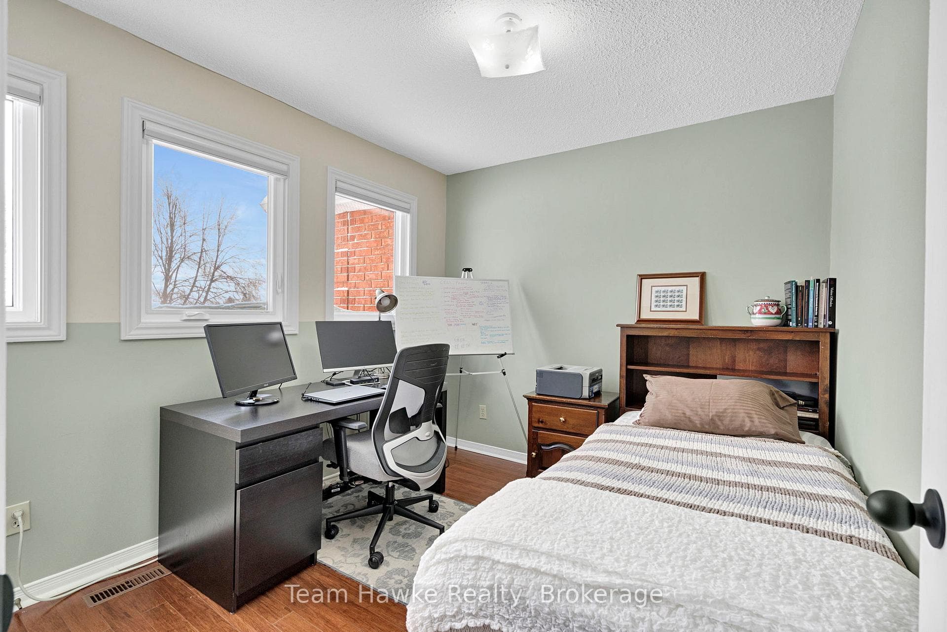 945 Dominion Avenue photo 33