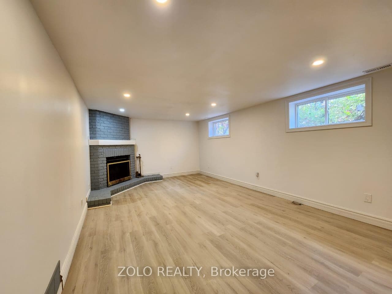 5 Cabot Court Unit Lower photo 2