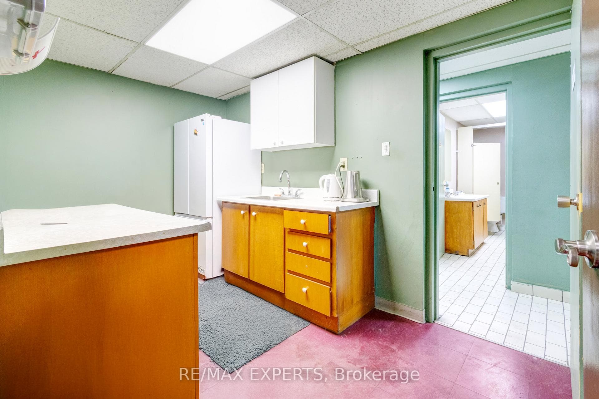135 Watline Avenue photo 38