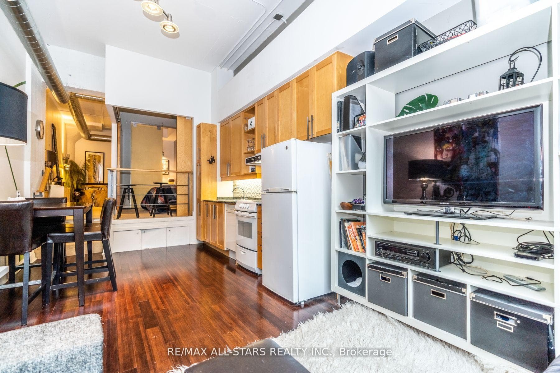 155 Dalhousie Street Unit 827 photo 3
