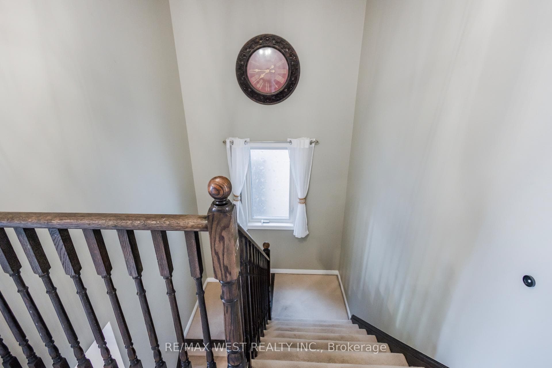 Stairwell to 2nd Level