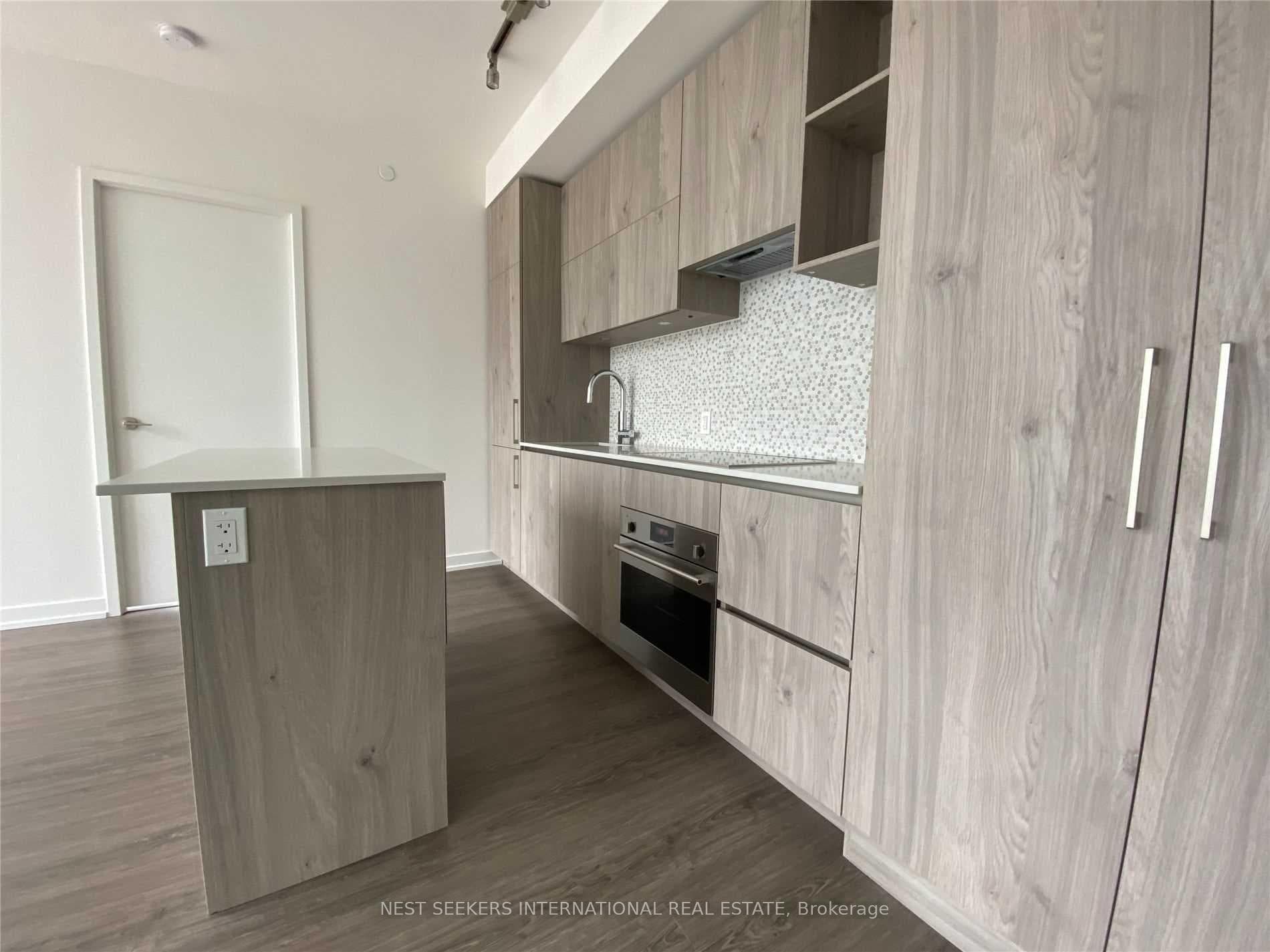 1 Yorkville Avenue Unit 1405 photo 4