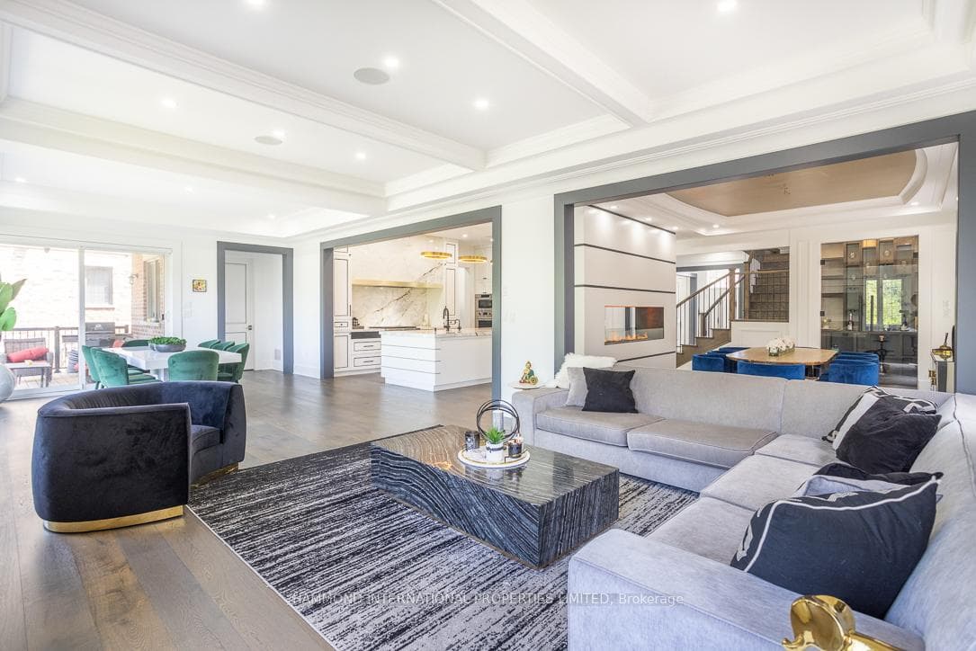 32 Sir Henry Court photo 12