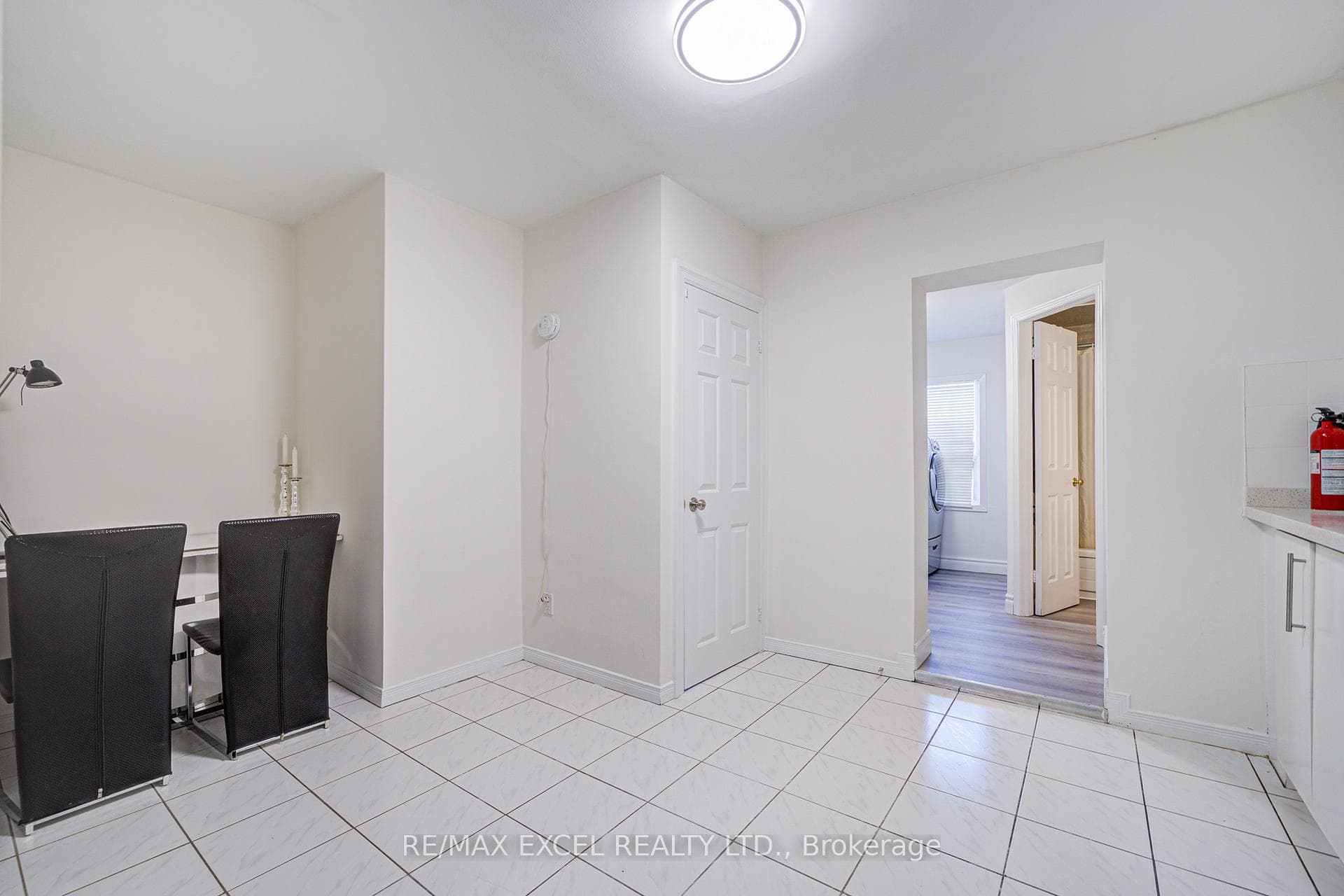 523 Delaware Avenue photo 17