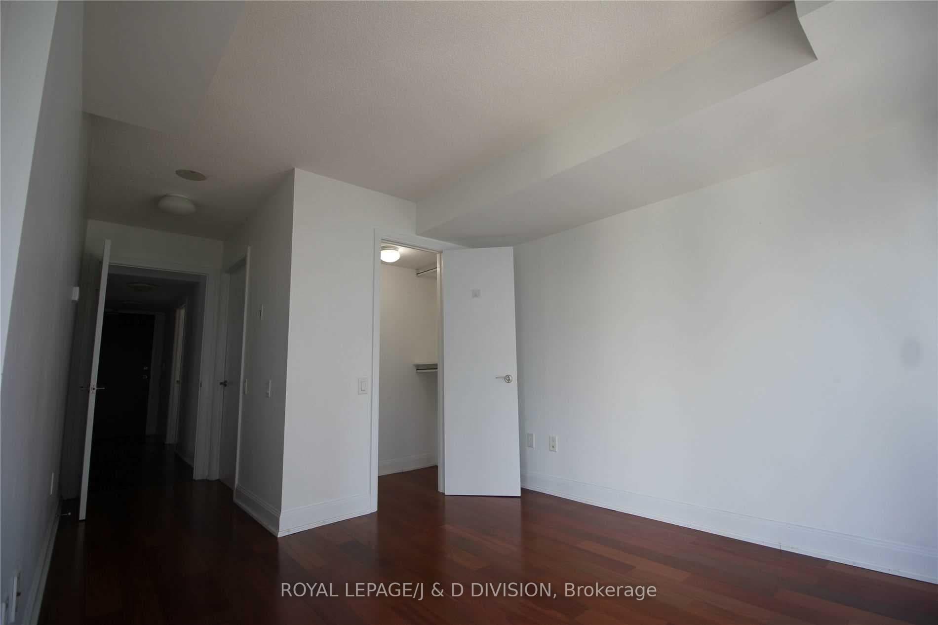 2181 Yonge Street Unit 1111 photo 8
