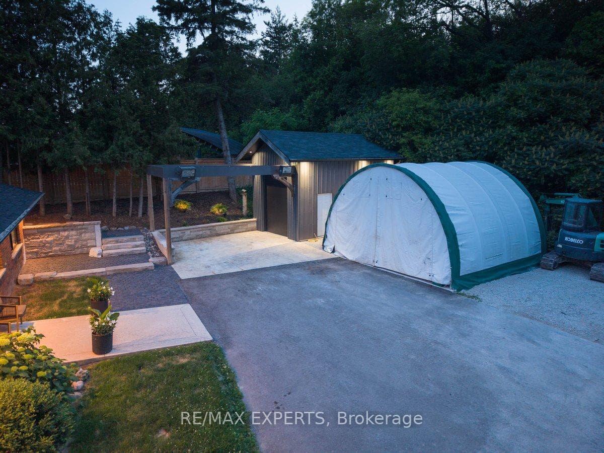 525 King Street photo 2