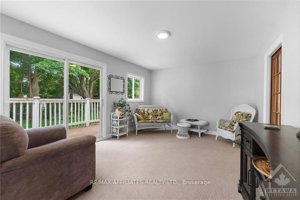 100 MORPHY Street photo 16