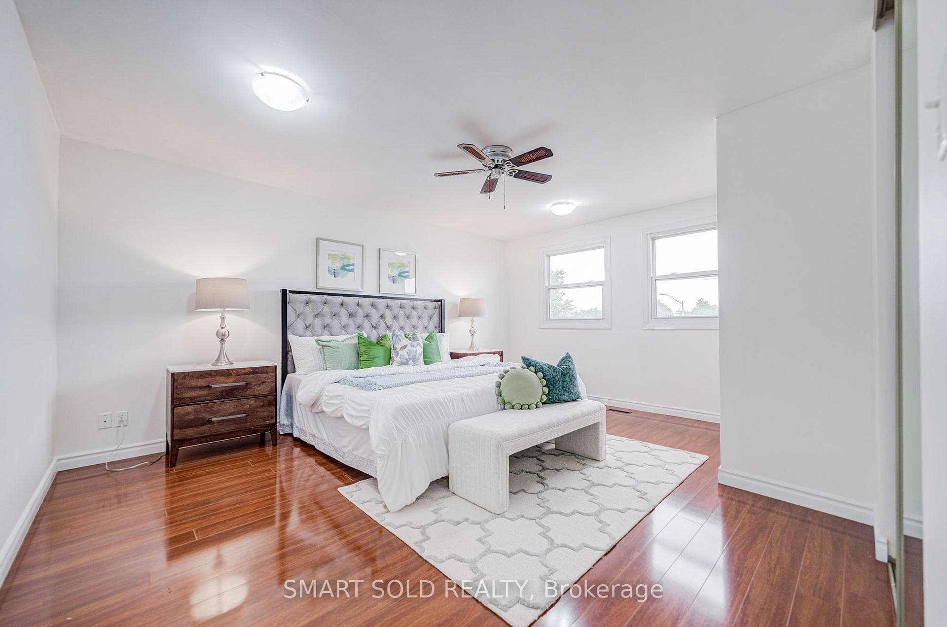 837 Queensbridge Drive photo 20