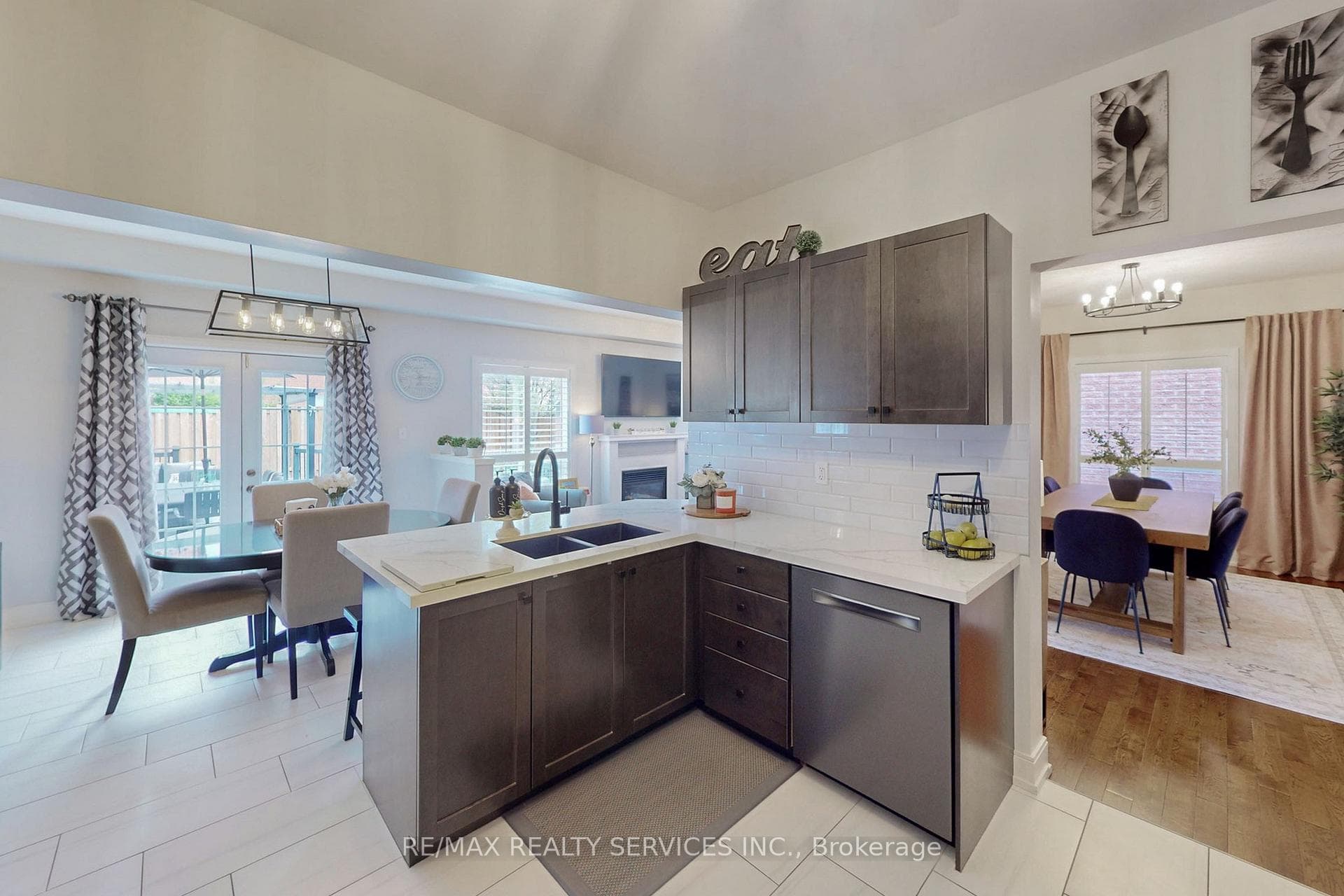 1253 Weller Crossing N/A photo 15