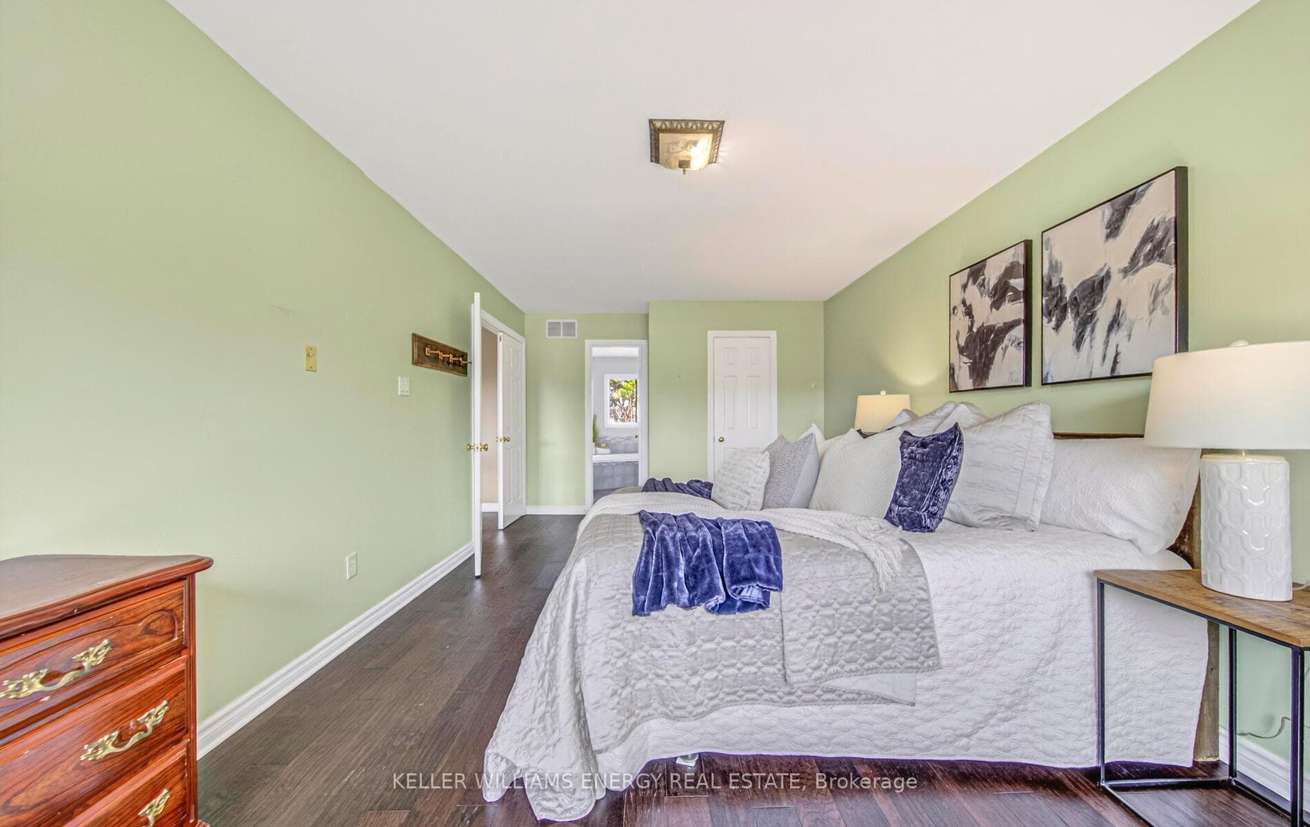 2508 Linwood Street photo 41
