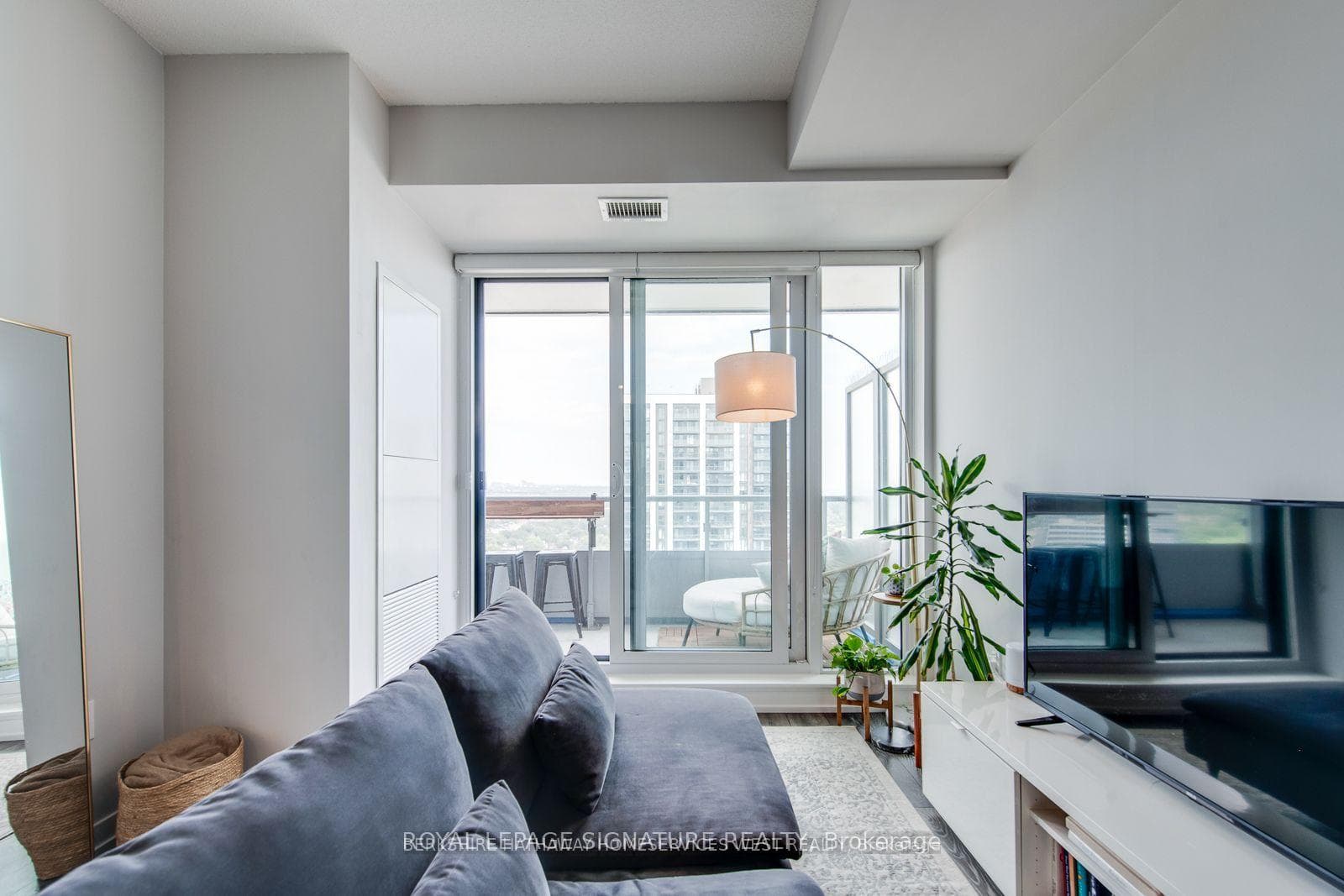 225 Sumach Street Unit 2712 photo 12