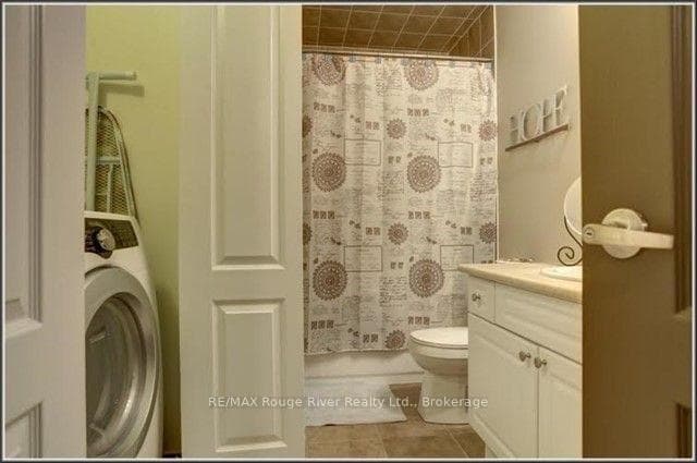 85 Lander Crescent photo 18