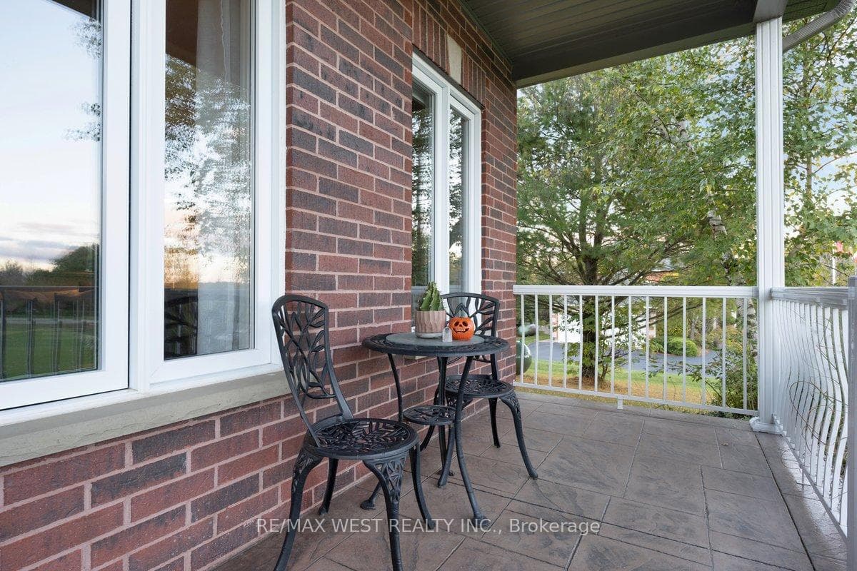 4 Gordons Creek Ct Court photo 4
