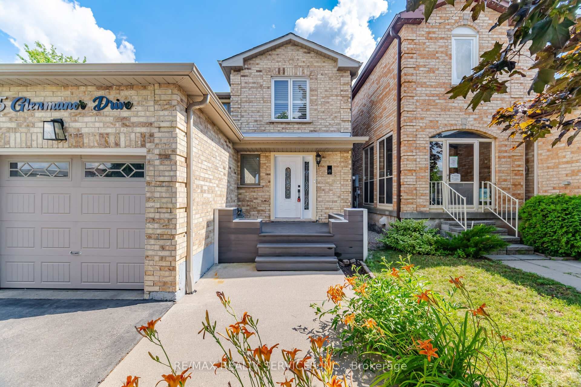 35 Glenmanor Drive photo 5