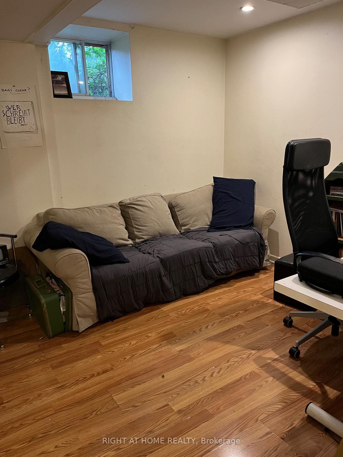 157 Medland Street photo 3