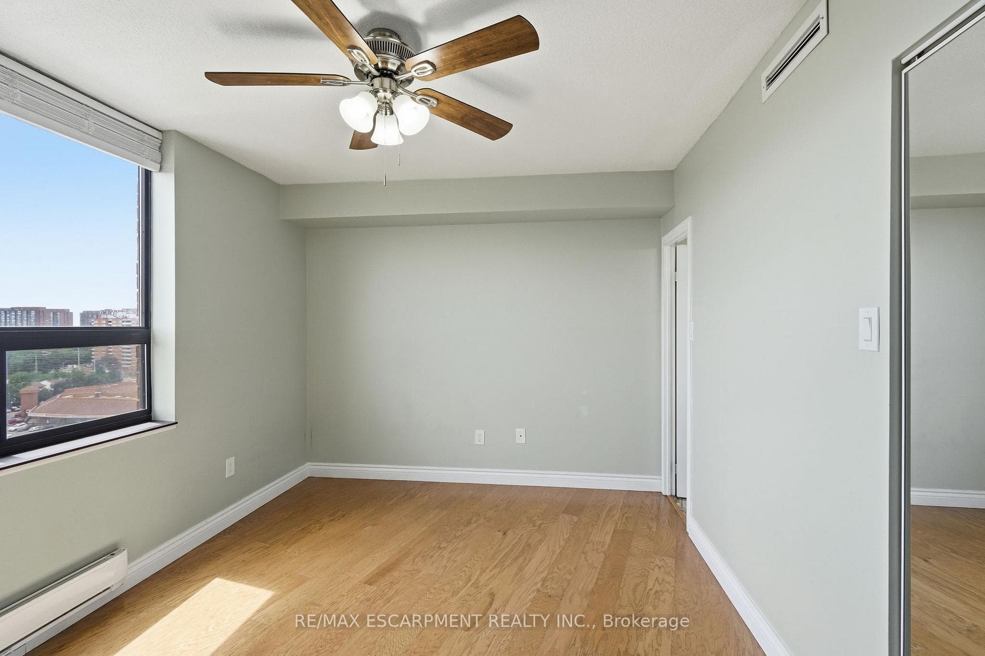 50 MISSISSAUGA VALLEY Boulevard Unit 1516 photo 18