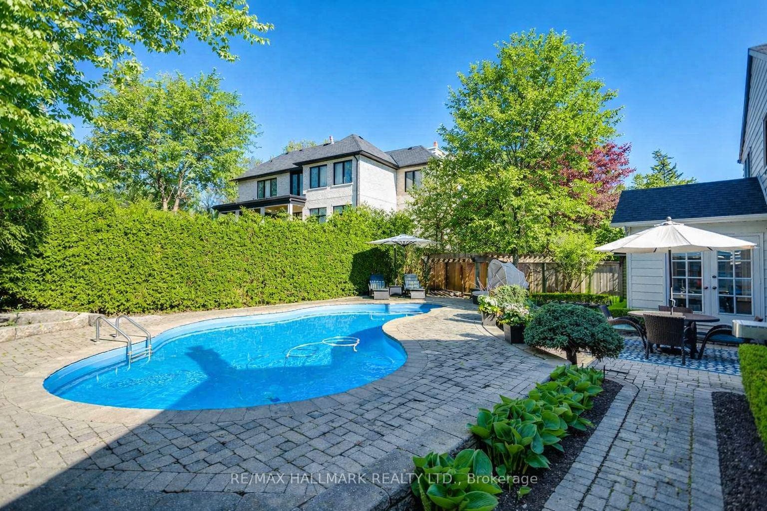 55 Riverside Boulevard photo 38