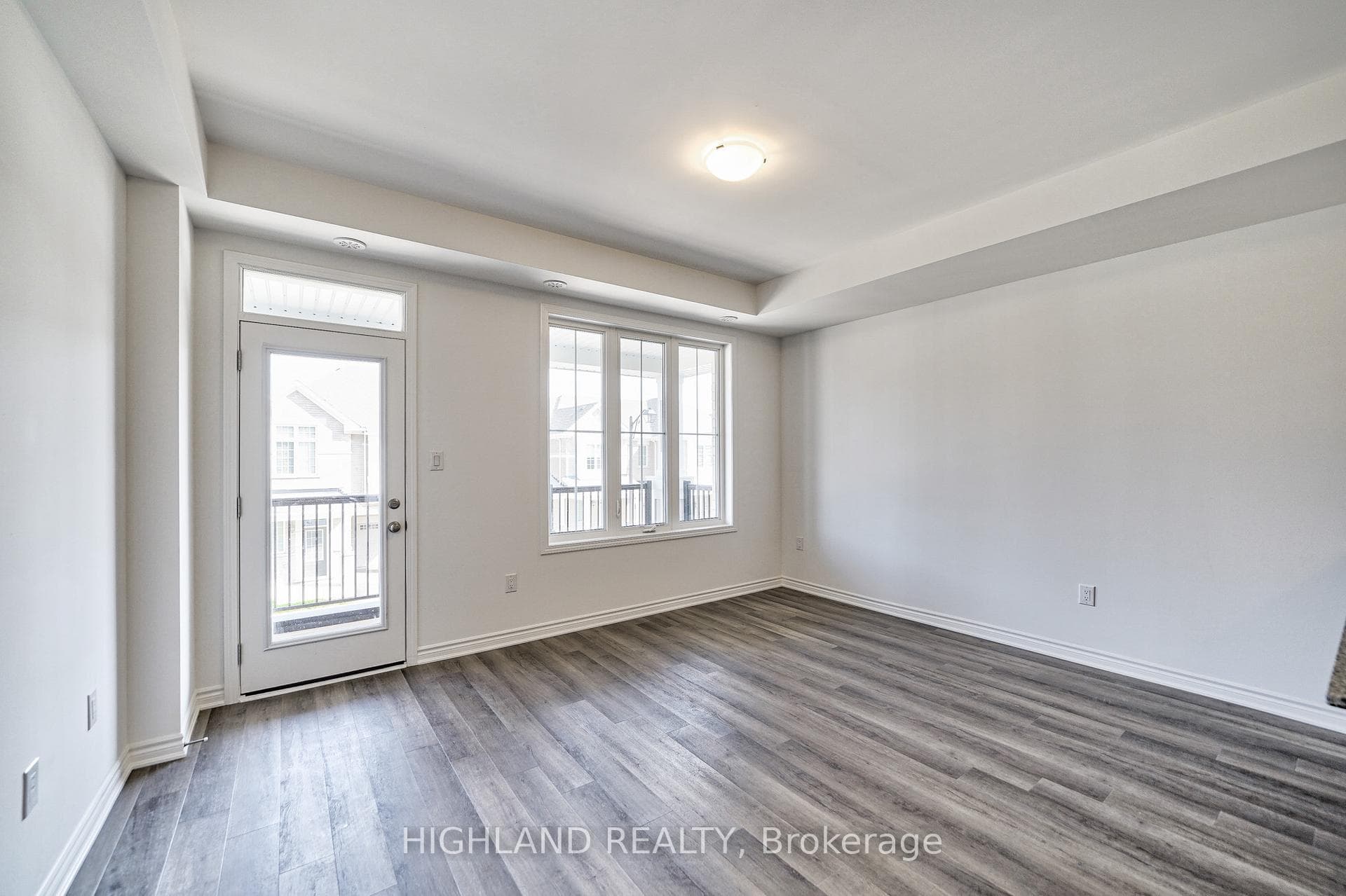 1839 Thames Circle photo 15