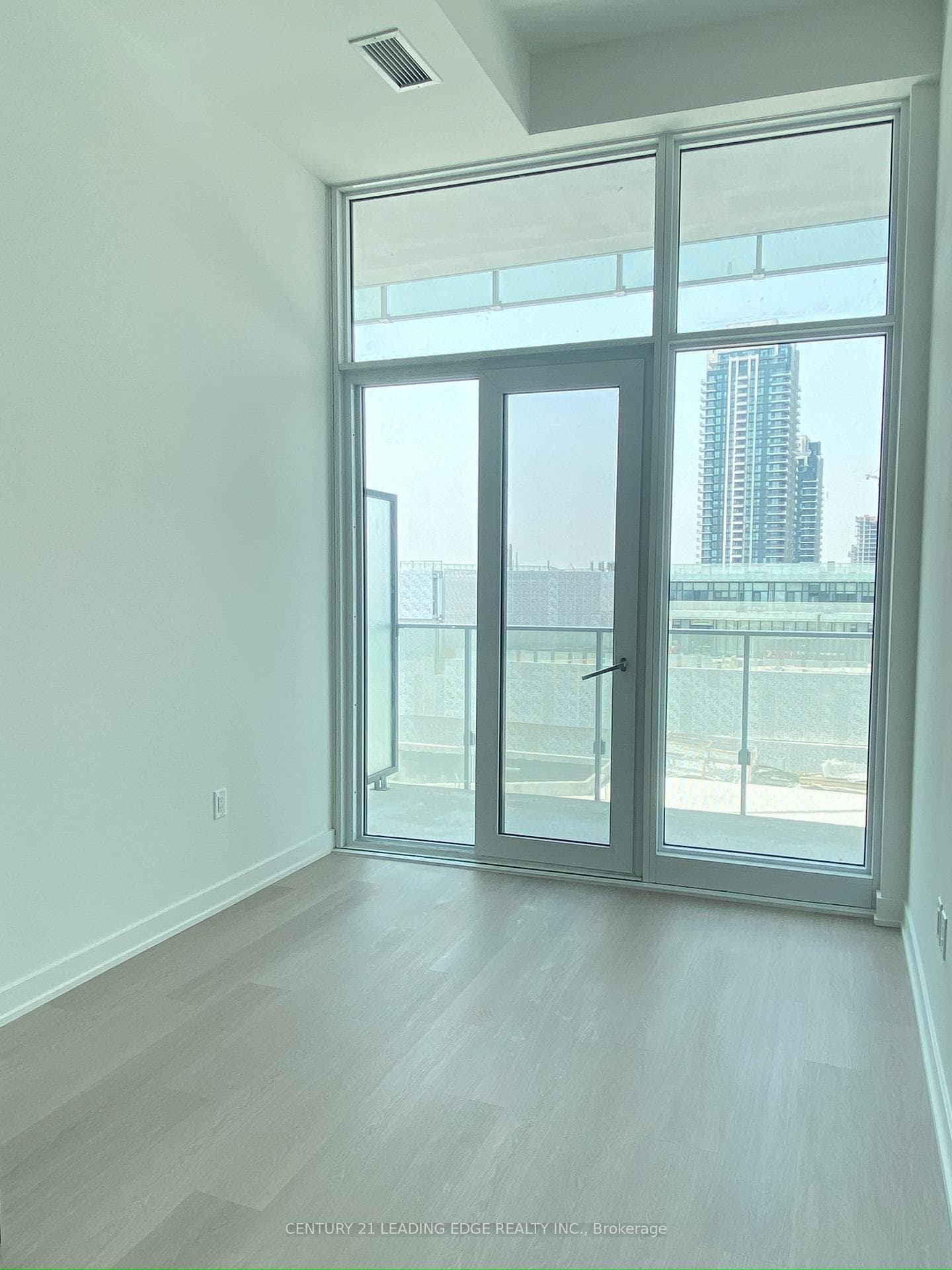 Living/Dining Rm