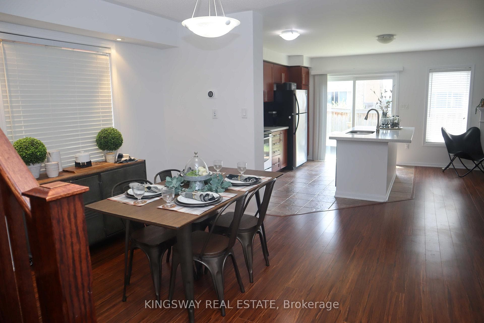 836 Herman Way photo 2