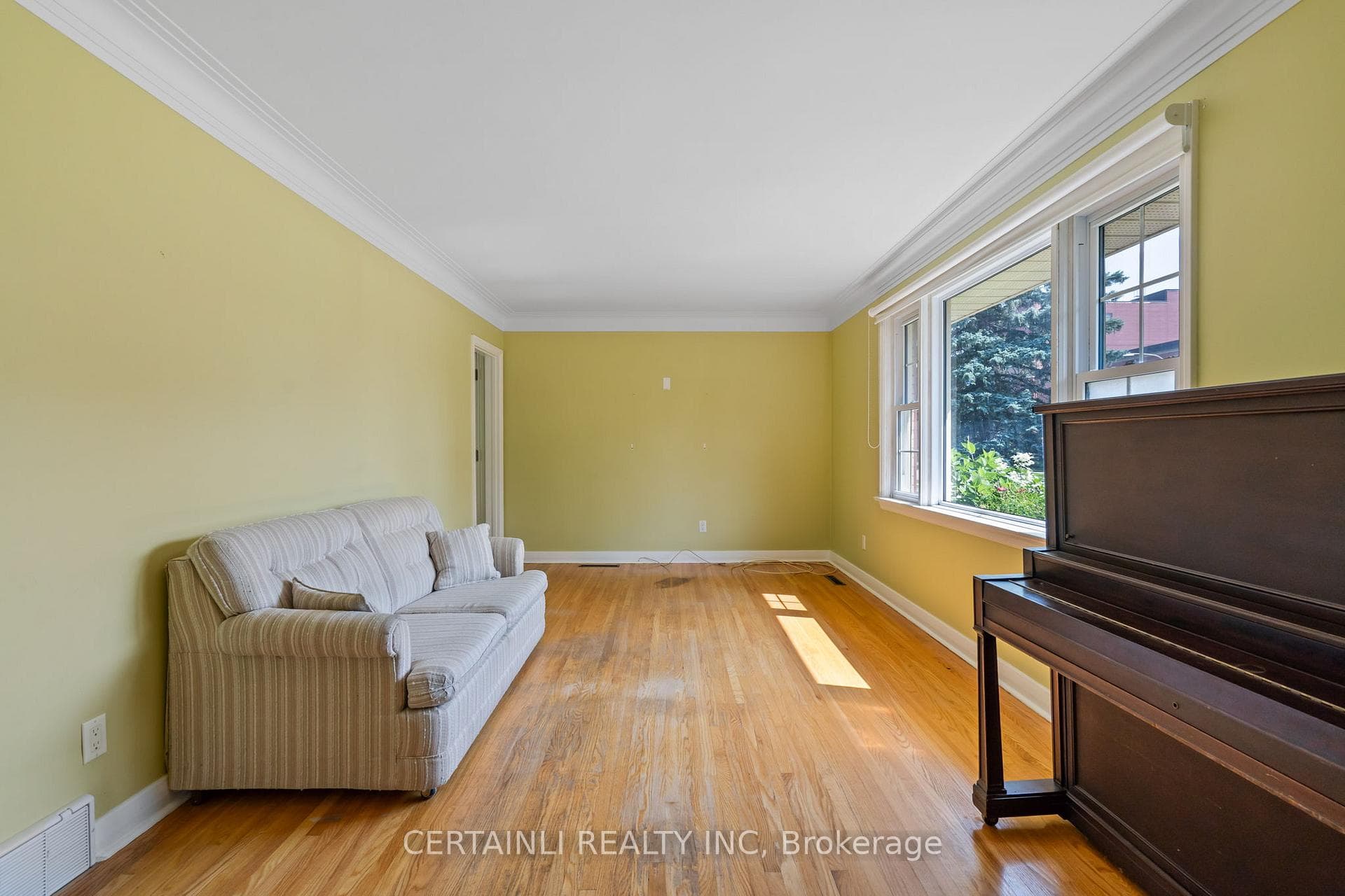 15 Hepburn Avenue photo 5