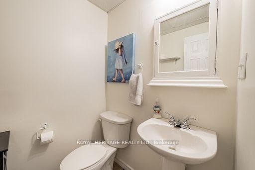 352 Kinmount Crescent photo 25