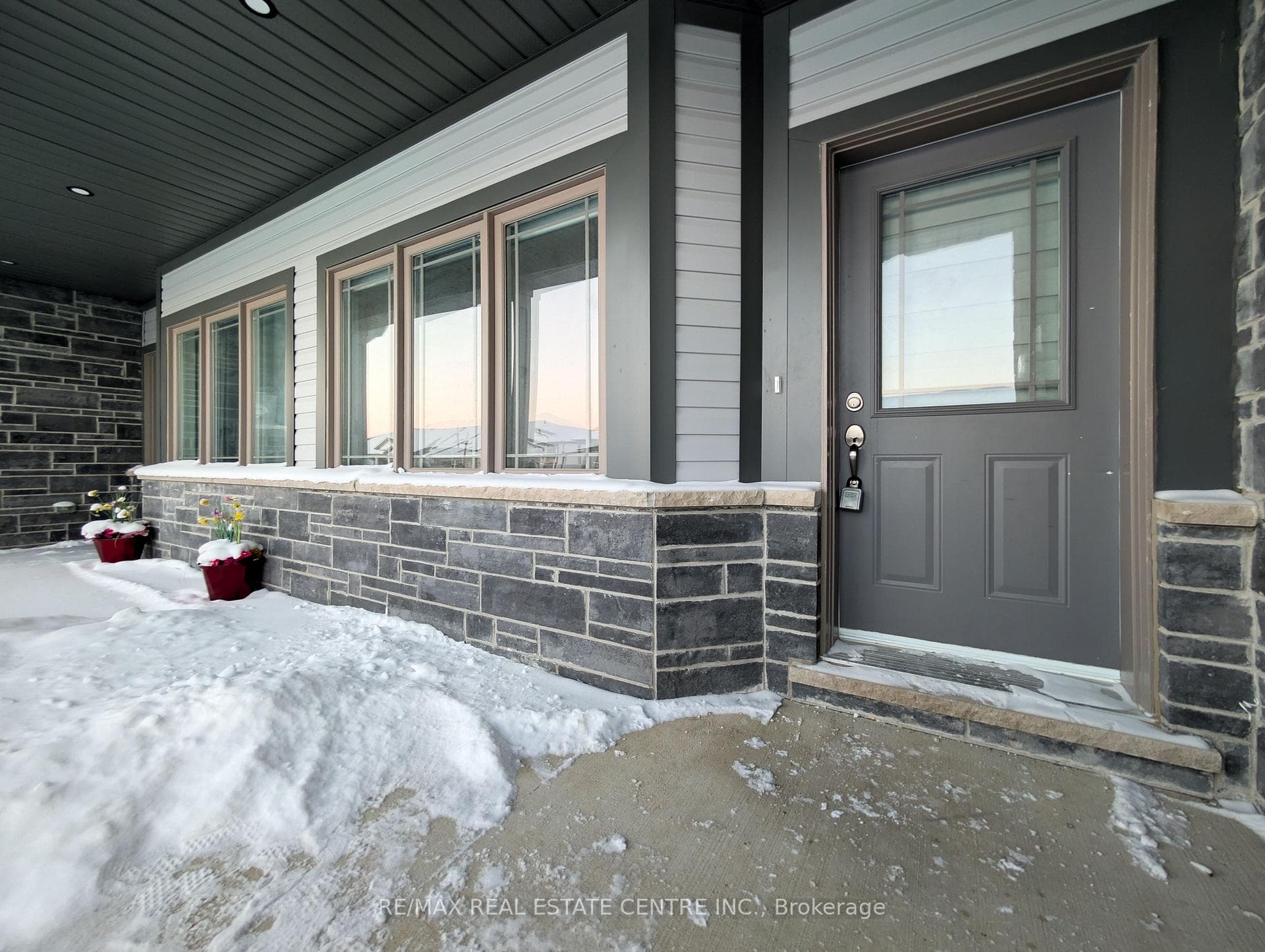 107 Cheryl Avenue photo 3