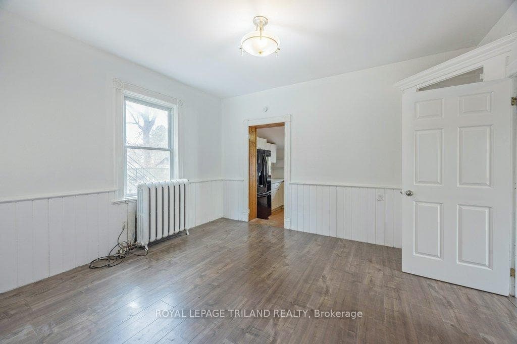 1053 RICHMOND Street photo 20