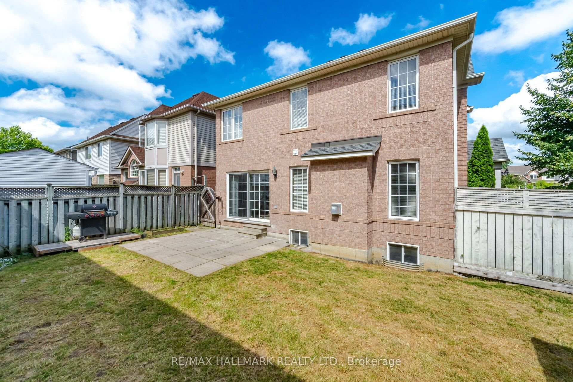 641 Marley Crescent photo 29