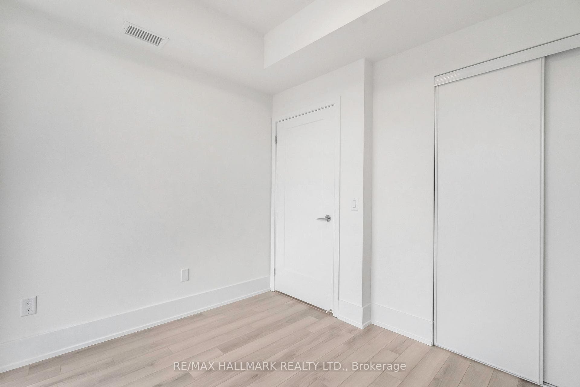 89 Church Street Unit 2107 photo 32