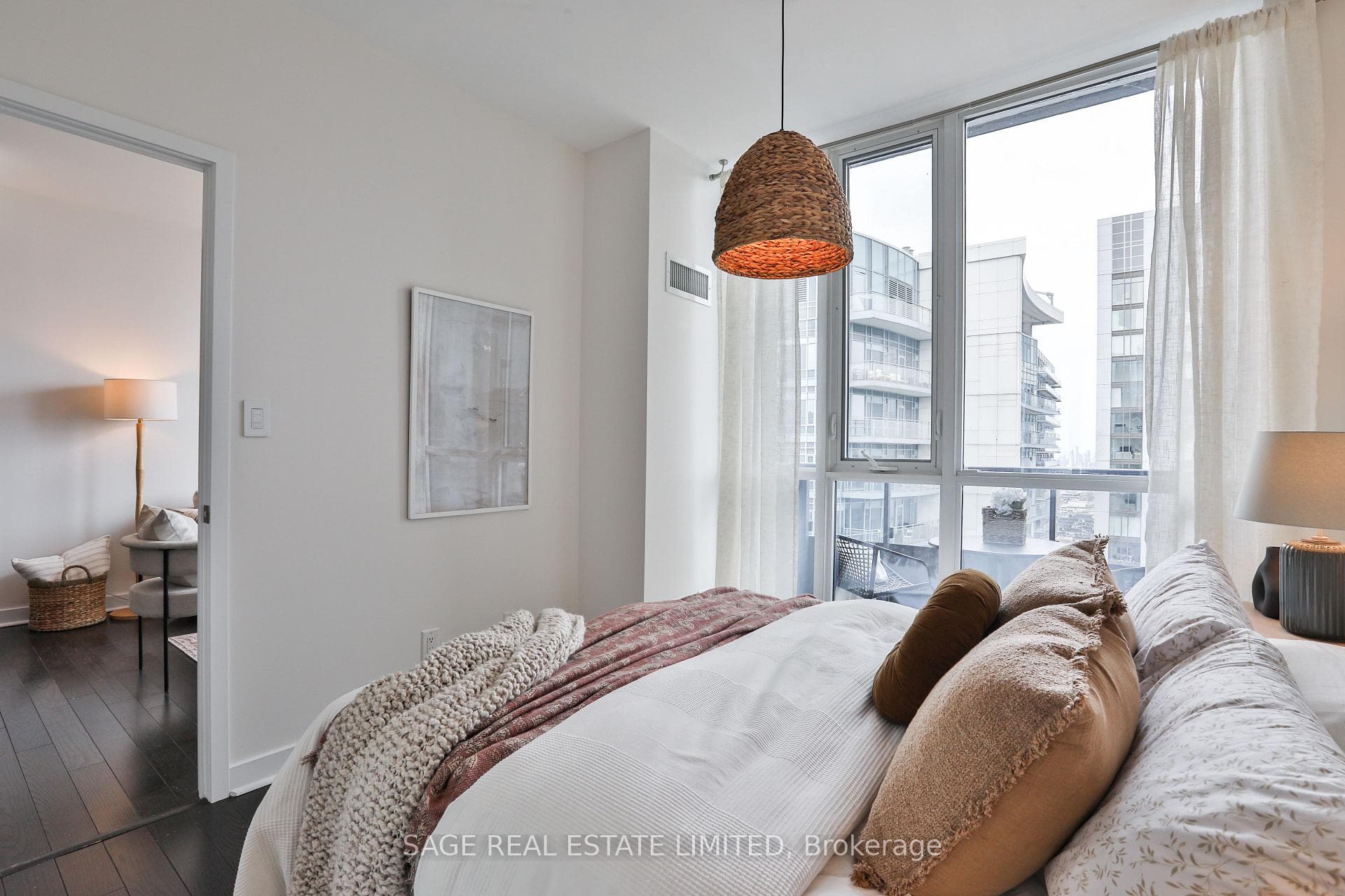 295 Adelaide Street Unit 4511 photo 29