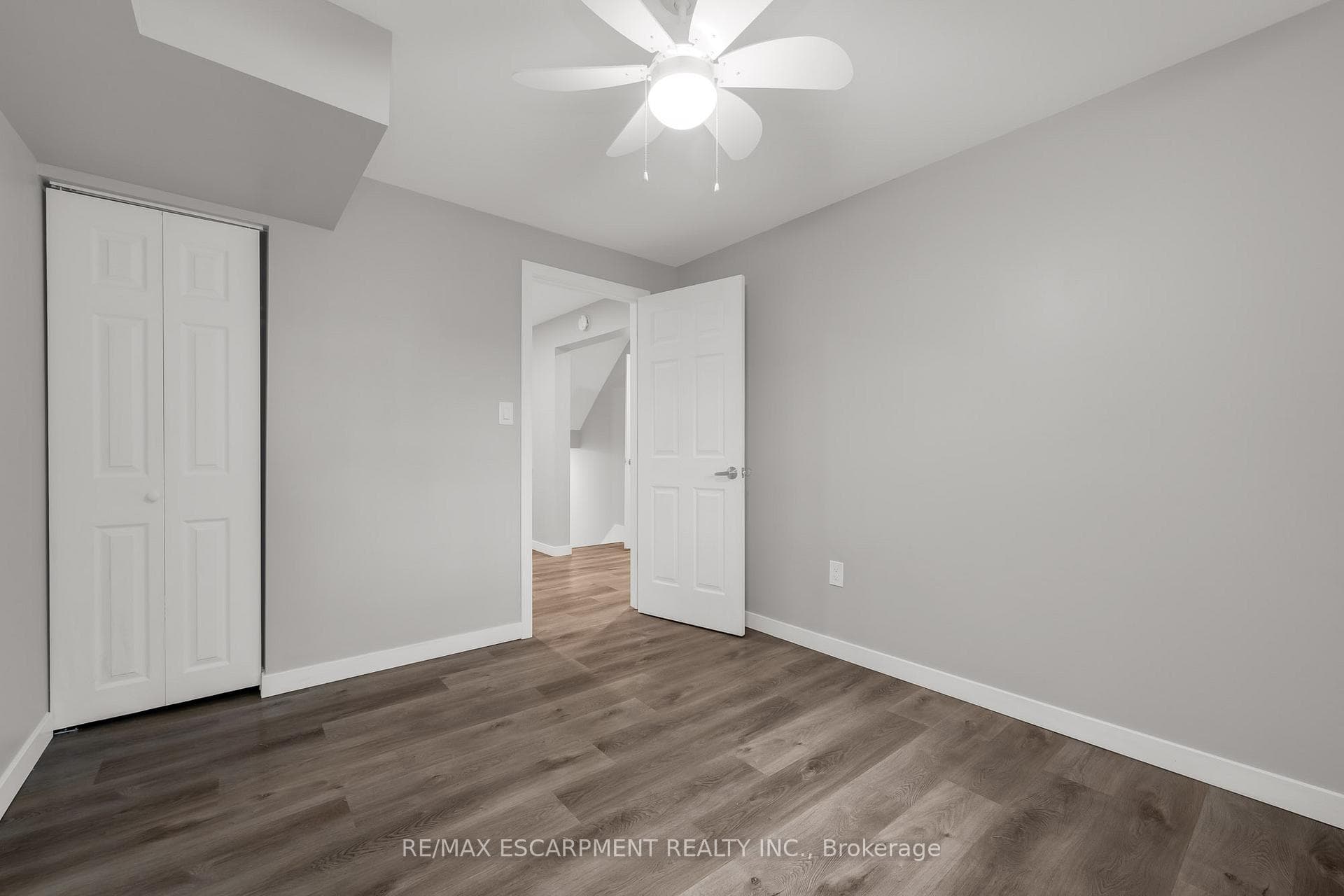 8077 Aintree Drive photo 26