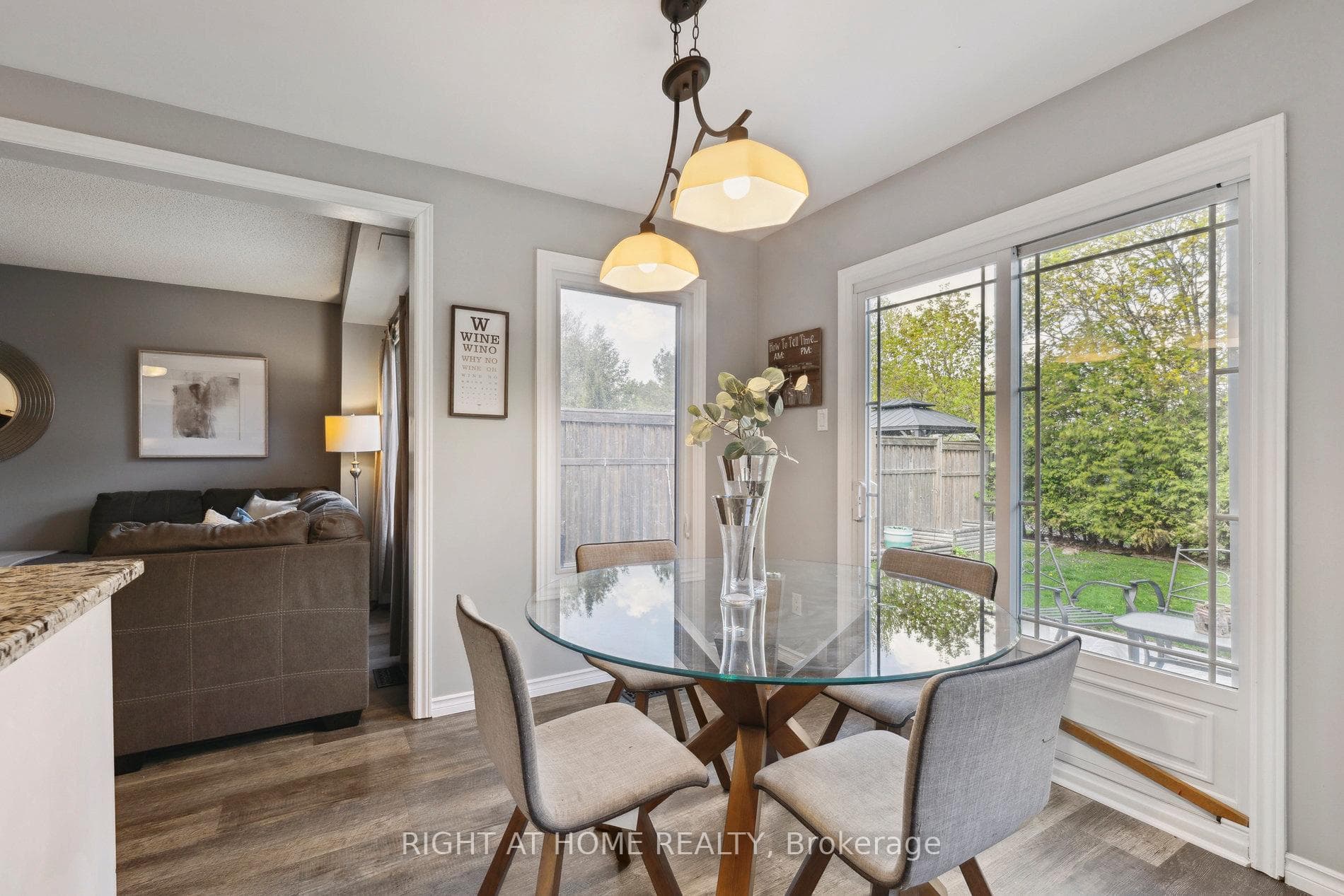 5 Coulson Court photo 3