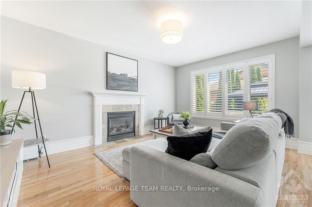 156 OSPREY Crescent photo 12