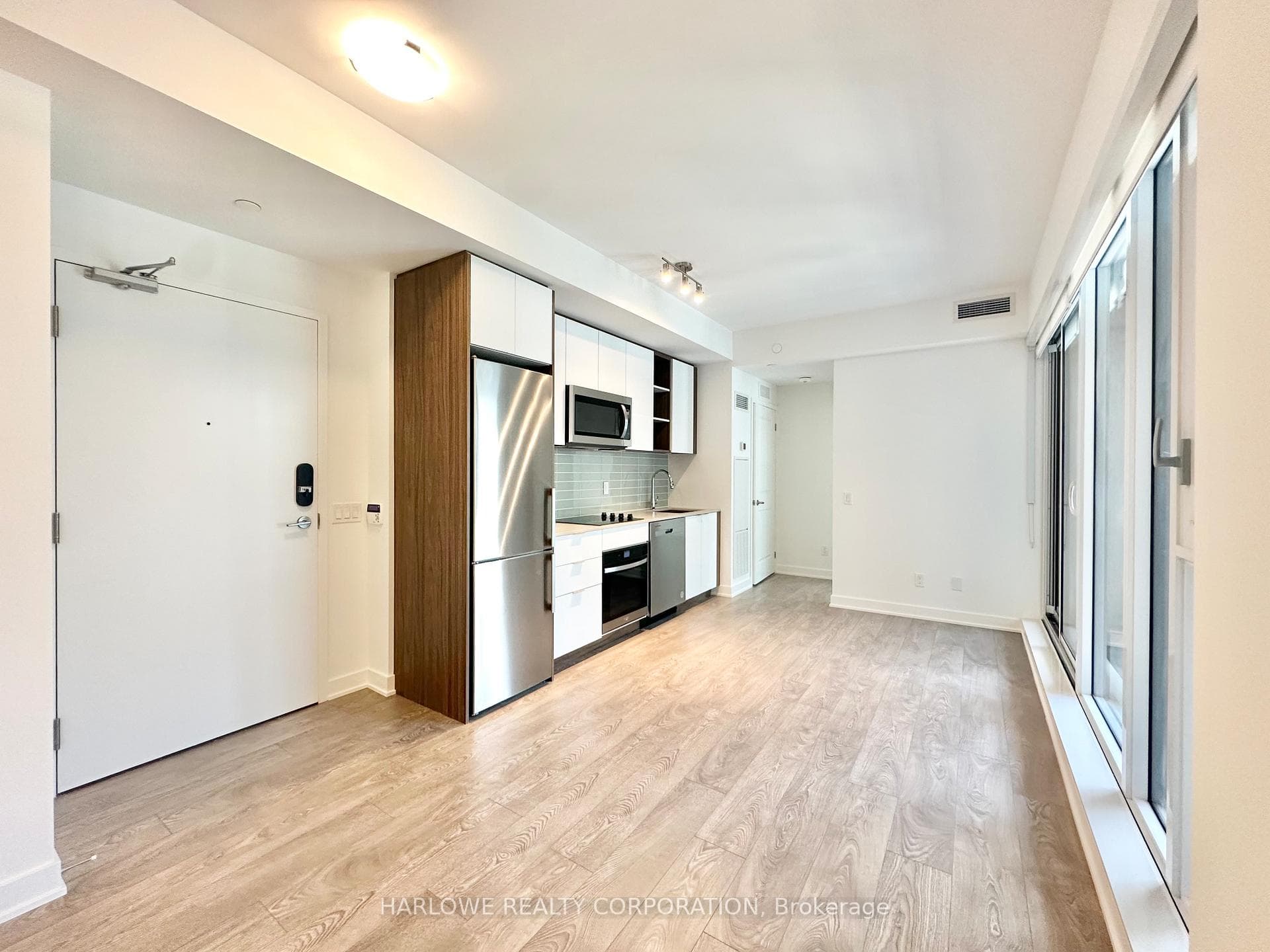 543 Richmond Street Unit 1412 photo 6