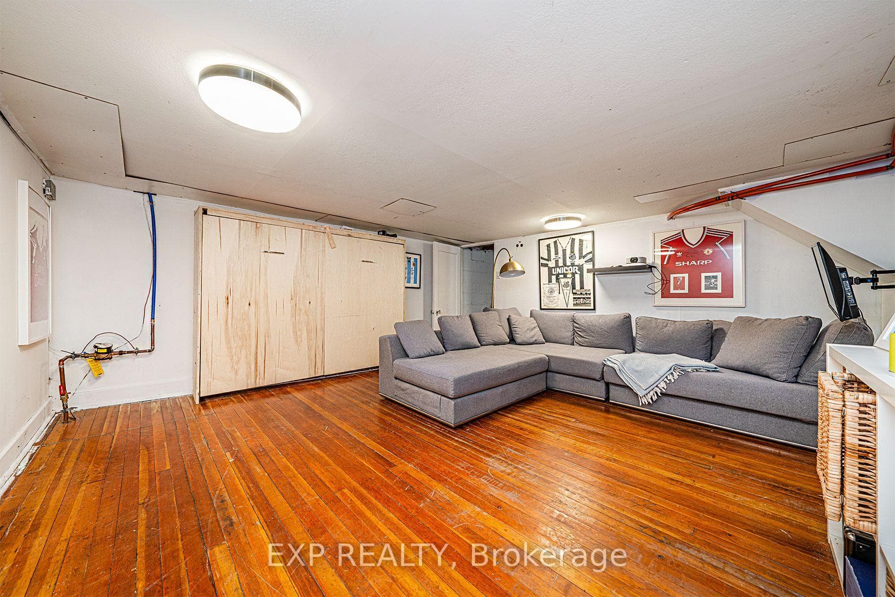 79 Cleveland Street photo 32