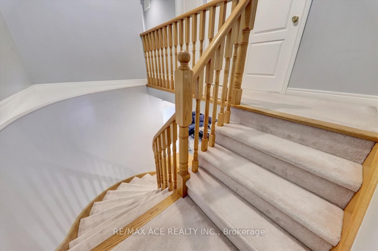 79 Bach Avenue photo 25
