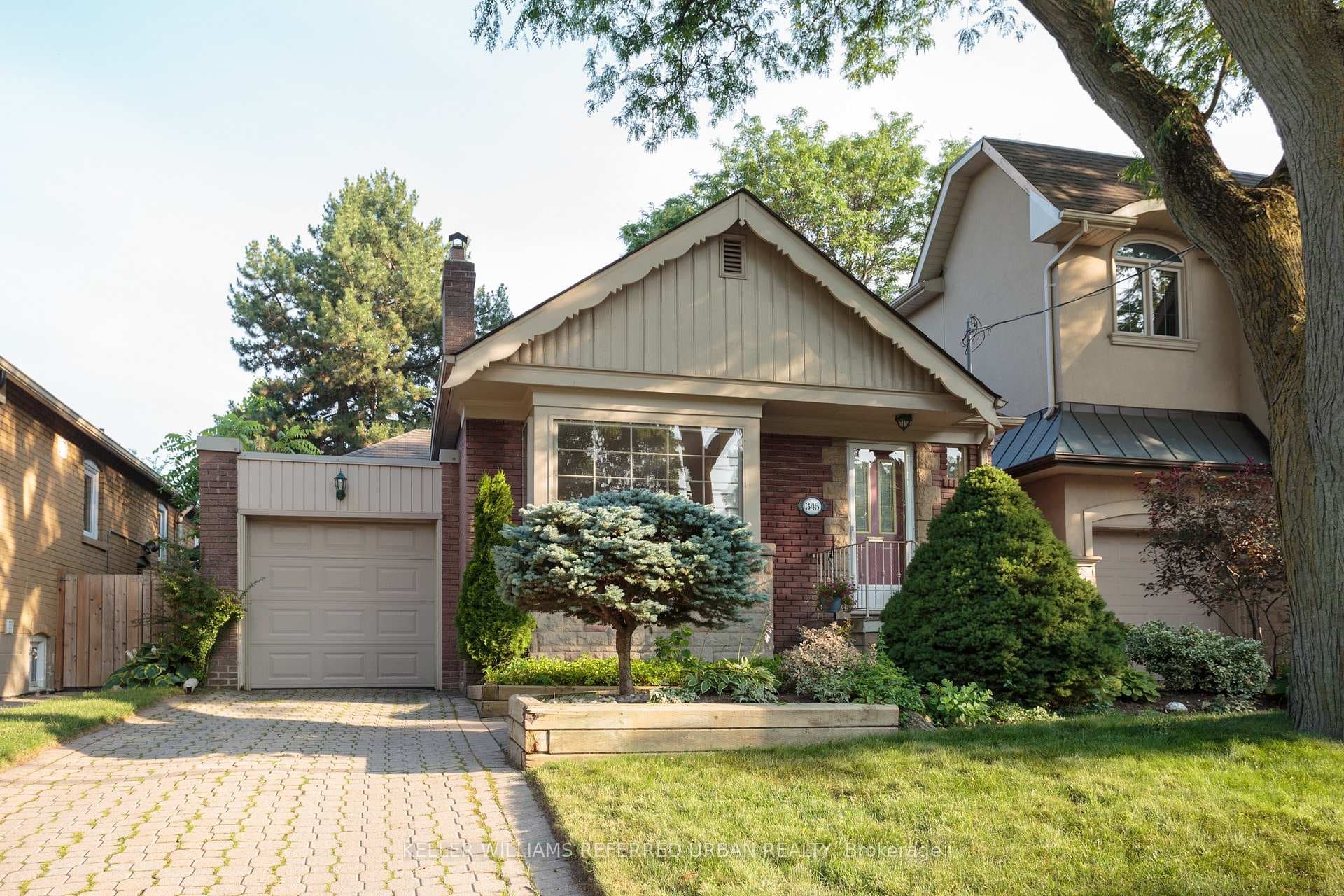 345 Moore Avenue photo 35