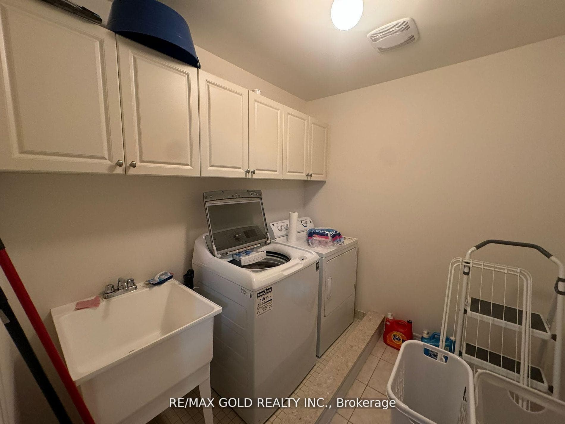 244 Sky Harbour Drive photo 26