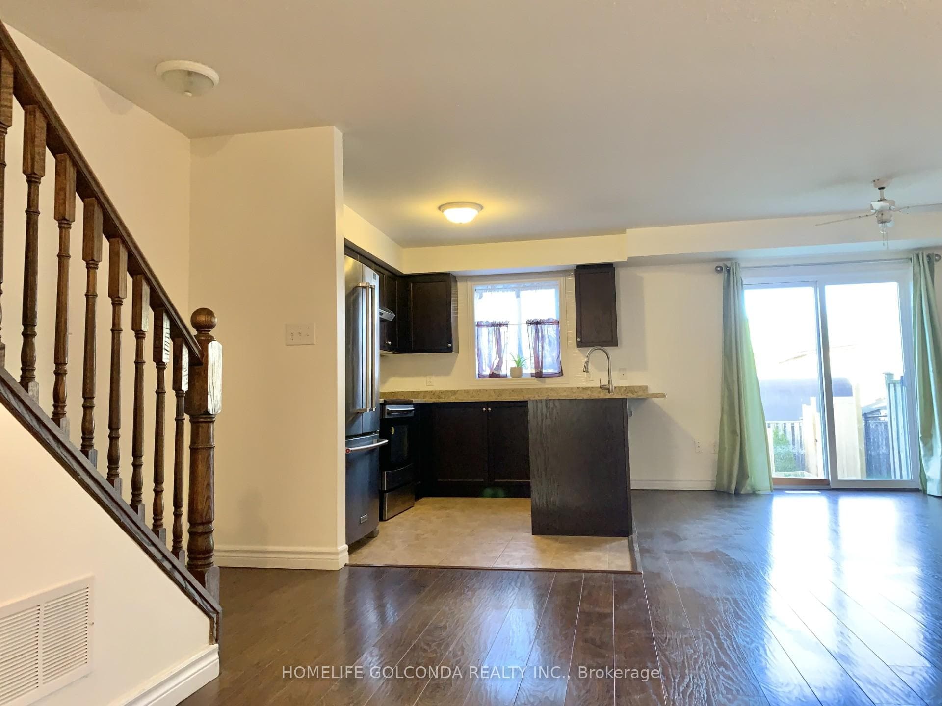72 Michelle Drive photo 4