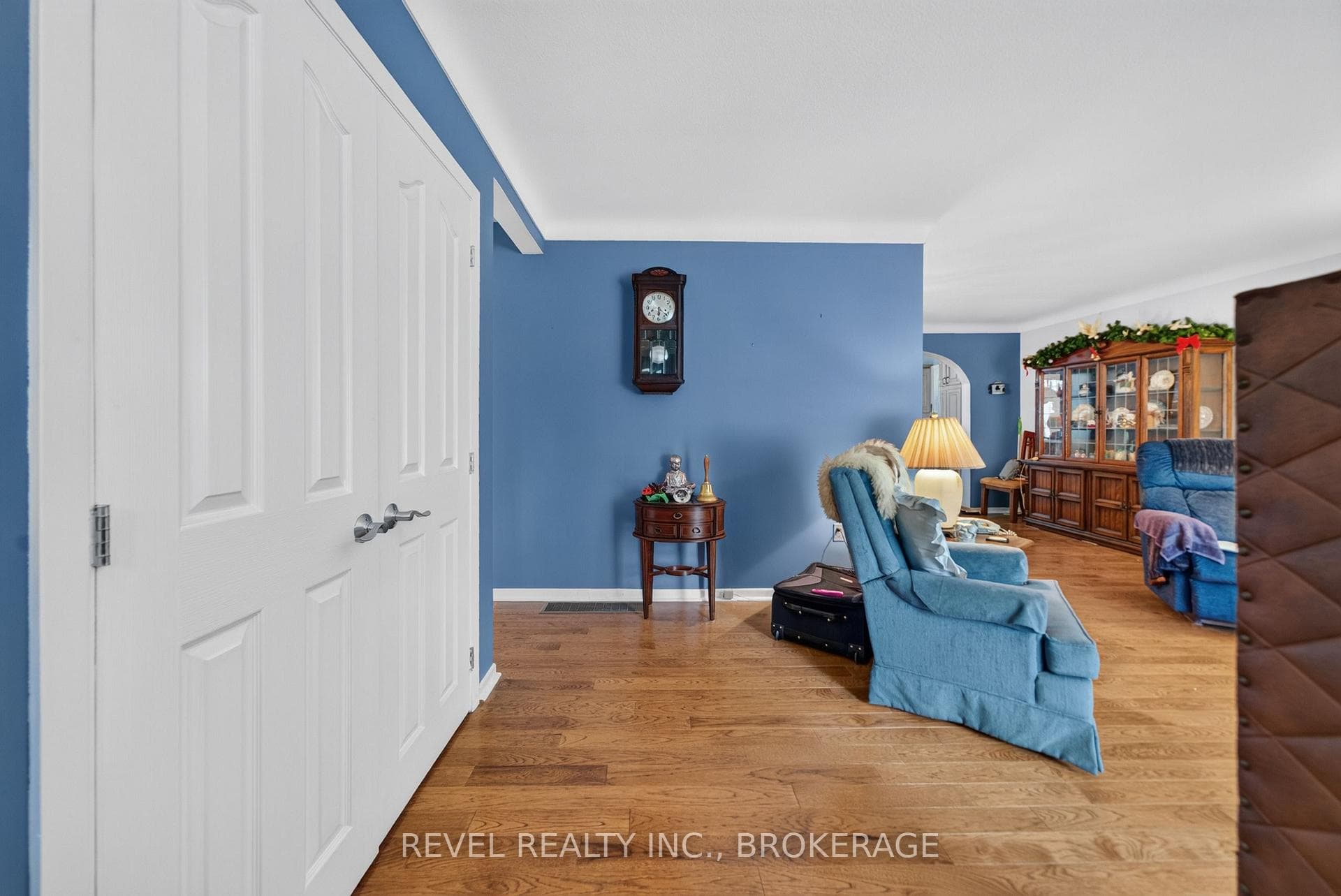 4453 Latimer Road photo 5