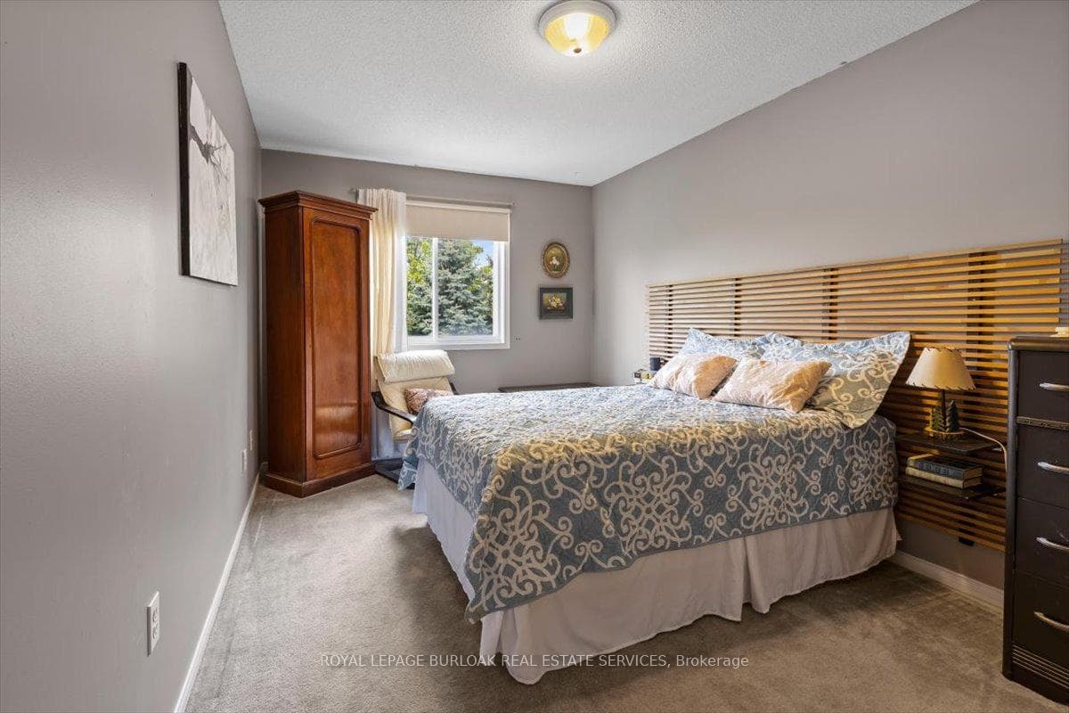 3 Kroeger Crescent photo 20