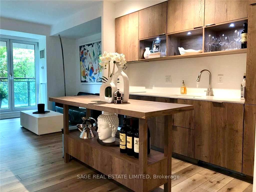 20 Scrivener Square Unit 311 photo 1