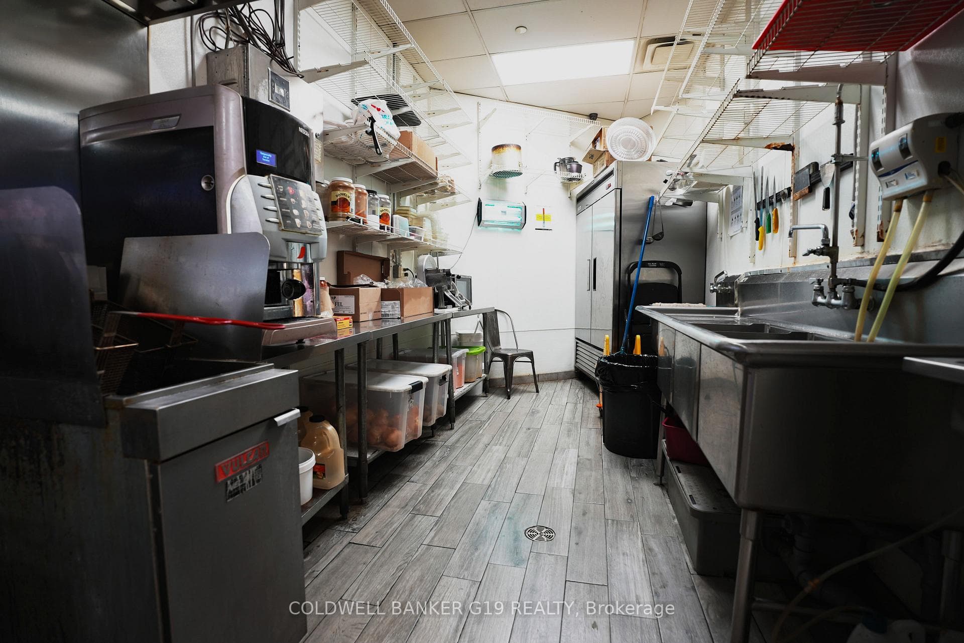 155 Dundas Street photo 7