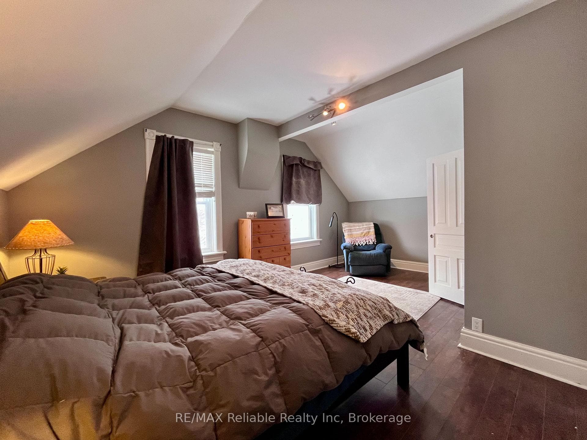 121 Brock Street photo 25