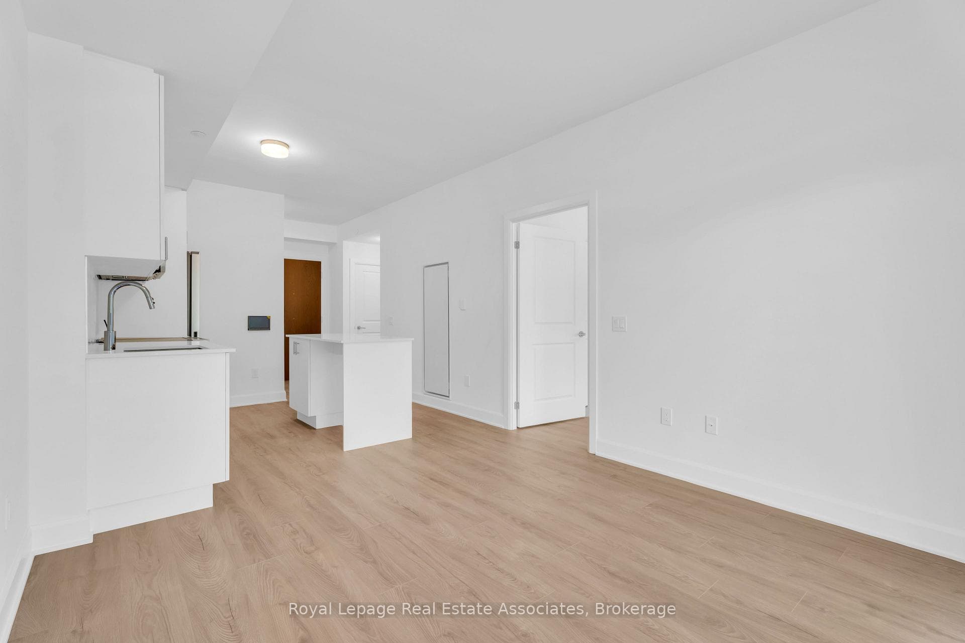 3240 William Coltson Avenue Unit 216 photo 15